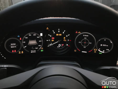 Porsche 911 Turbo S 2021, cadran numérique